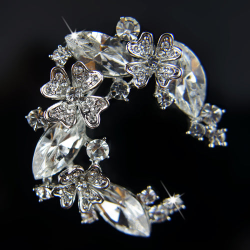 18k white Gold plated Diamond simulant wth crystals solid brooch pin